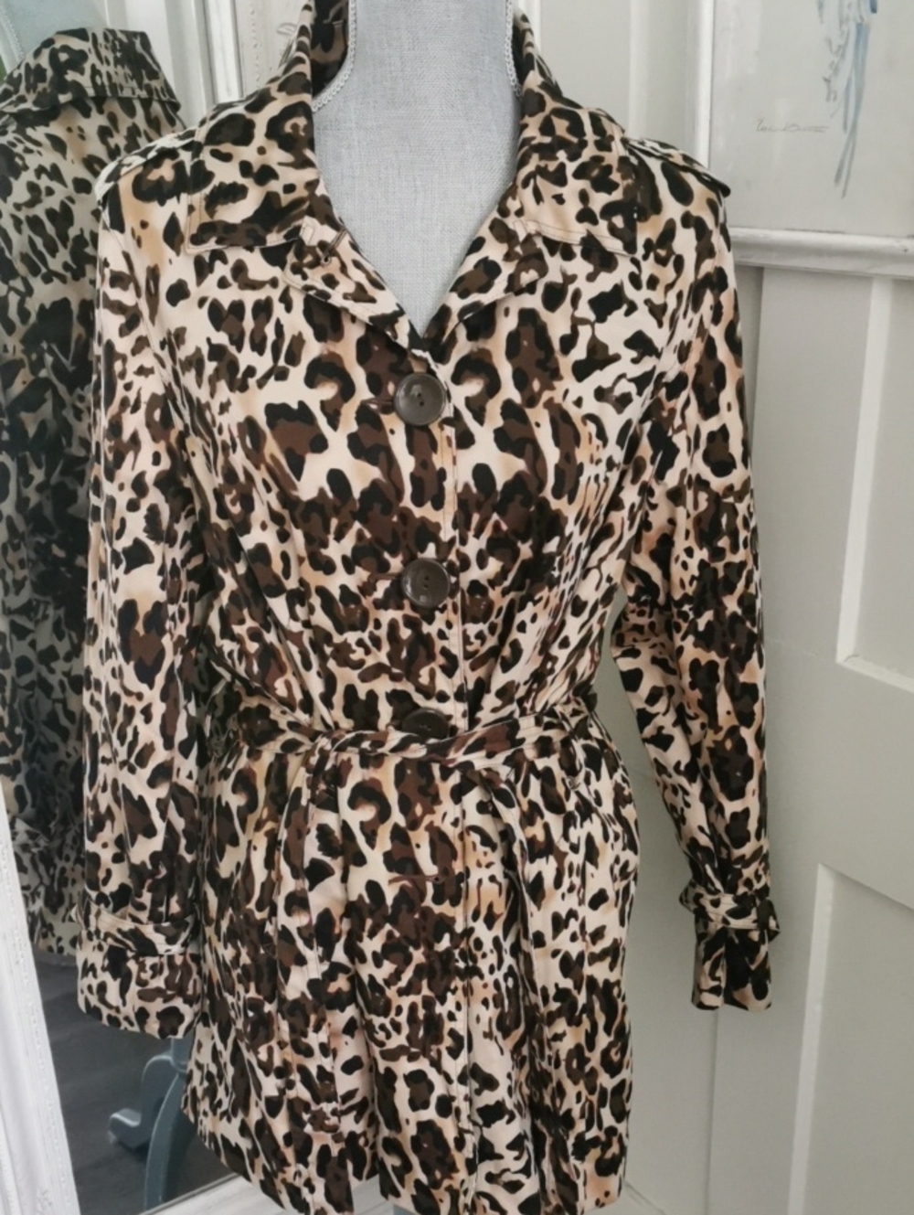 Y2K Appraisal Leopard Print Belted Trench Coat Mid Length. Size L